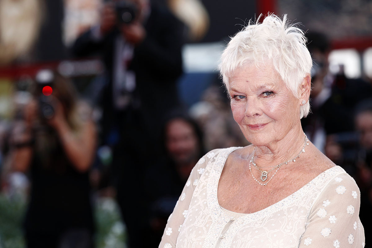 Bretanikh Vogue Ypoklinetai Sthn 85 Xronh Judi Dench