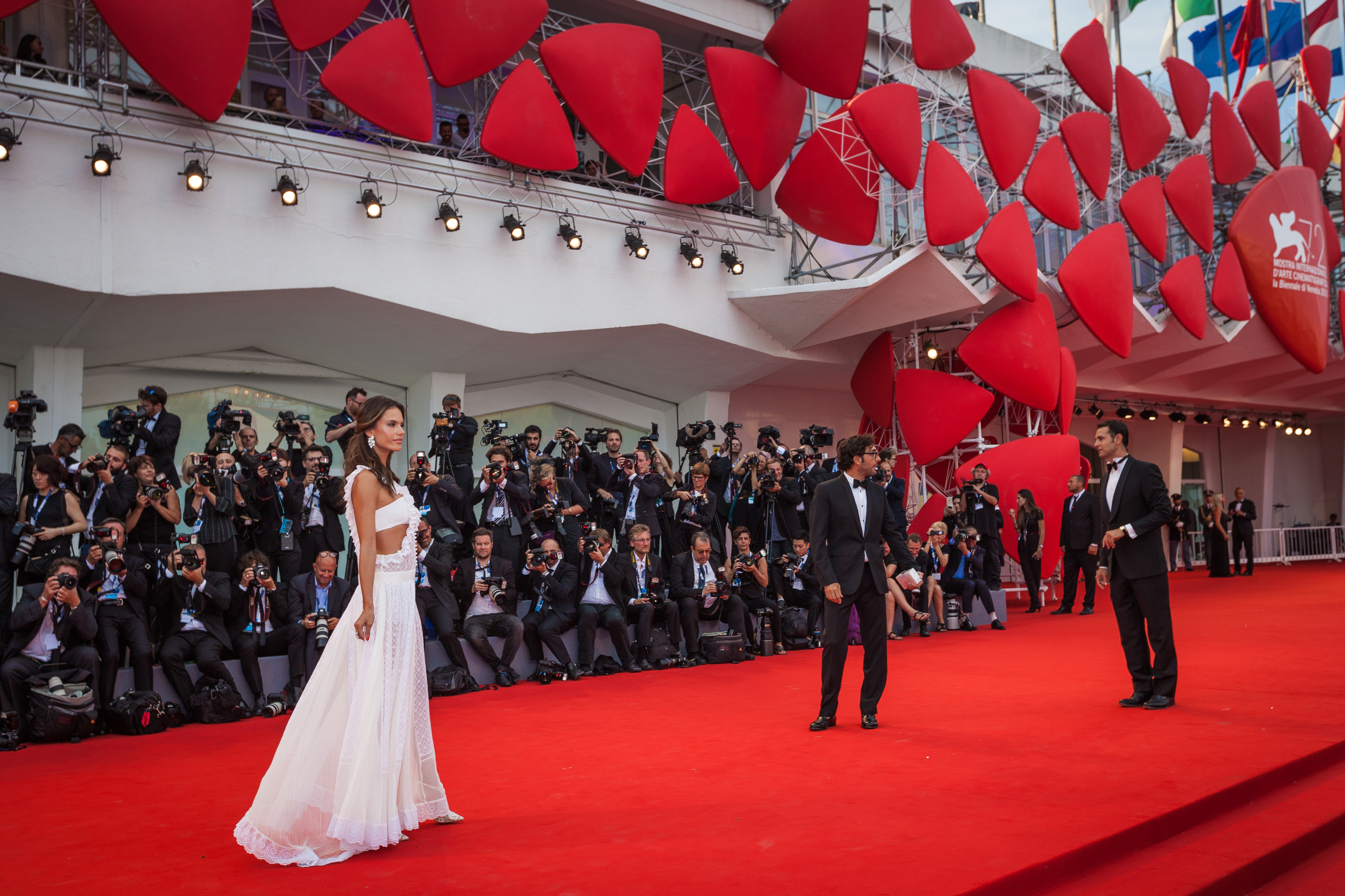 To Festival Venetias Dia Xeiros Armani