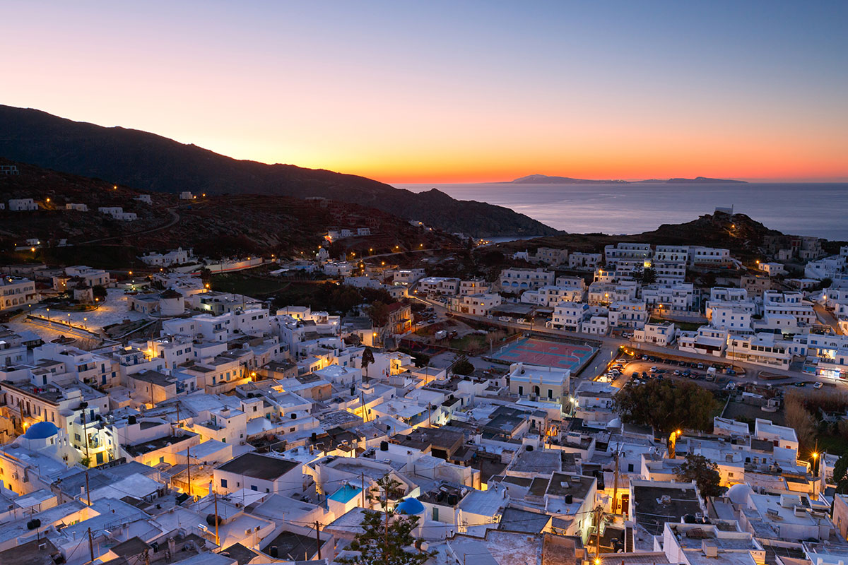 Xaroumeni Eidisi Ebdomadas Ios Anamesa Sta 100 Pio Entyposiaka Nisia Tou Kosmou 1